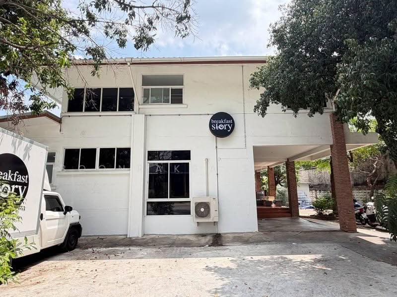 4-BR House, bangkok, Khlong Tan Nua, Watthana, Bangkok, 4 Bedrooms, 288 sqm, Single Detached House For Rent, by Boonraksa Sopak, 500590569 - DDproperty.com
