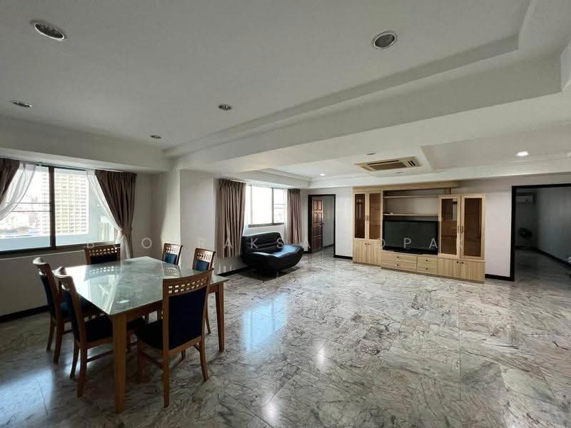 Royal Castle Sukhumvit, bangkok, 30 Soi Sukhumvit 39, Khlongtoei Nua, Watthana, Bangkok, 3 Bedrooms, 165 sqm, Condo For Rent, by Boonraksa Sopak, 500590587 - DDproperty.com