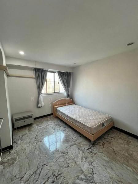 Royal Castle Sukhumvit, bangkok, 30 Soi Sukhumvit 39, Khlongtoei Nua, Watthana, Bangkok, 3 Bedrooms, 165 sqm, Condo For Rent, by Boonraksa Sopak, 500590587 - DDproperty.com