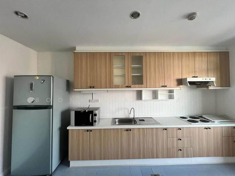 Royal Castle Sukhumvit, bangkok, 30 Soi Sukhumvit 39, Khlongtoei Nua, Watthana, Bangkok, 3 Bedrooms, 165 sqm, Condo For Rent, by Boonraksa Sopak, 500590587 - DDproperty.com