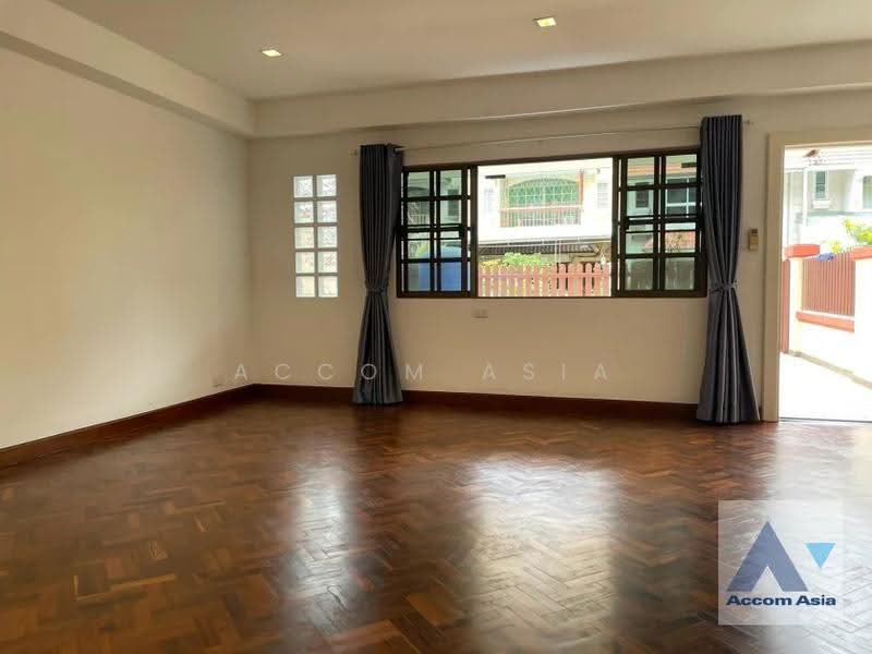 Home Office 6 Bedrooms Townhouse for Rent in Sukhumvit, Bangkok near BTS Phra khanong - ARL Ramkhamh, bangkok, Khlong Tan Nua, Watthana, Bangkok, 6 Bedrooms, 200 sqm, Single Detached House For Rent, by Accom Asia, 500590650 - DDproperty.com