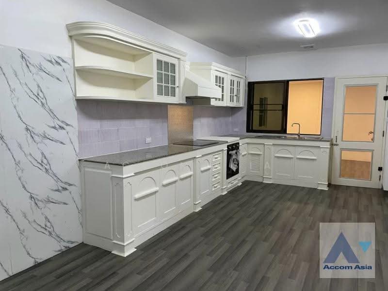 Home Office 6 Bedrooms Townhouse for Rent in Sukhumvit, Bangkok near BTS Phra khanong - ARL Ramkhamh, bangkok, Khlong Tan Nua, Watthana, Bangkok, 6 Bedrooms, 200 sqm, Single Detached House For Rent, by Accom Asia, 500590650 - DDproperty.com