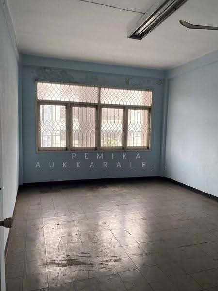 6-BR House, bangkok, Din Daeng, Bangkok, 6 Bedrooms, 450 sqm, Single Detached House For Sale, by Pemika Aukkaraleekul, 500590668 - DDproperty.com