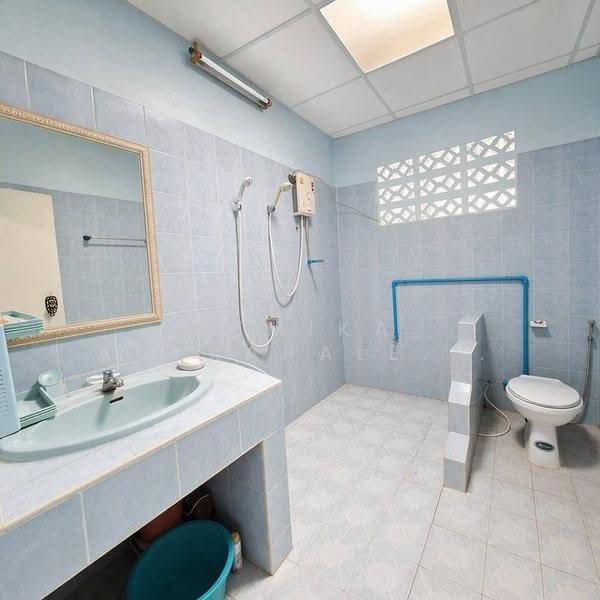 3-BR House, bangkok, Lat Phrao, Bangkok, 3 Bedrooms, 204 sqm, Single Detached House For Sale, by Pemika Aukkaraleekul, 500590691 - DDproperty.com