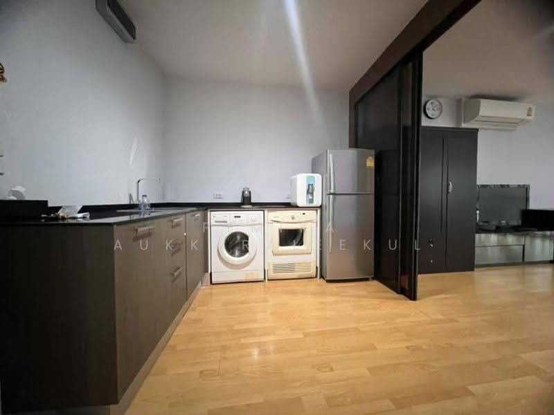 St Louis Grand Terrace, bangkok, Soi Sathon 11 S Sathon Rd, Yan Nawa, Sathon, Bangkok, 1 Bedroom, 47 sqm, Condo For Sale, by Pemika Aukkaraleekul, 500590837 - DDproperty.com