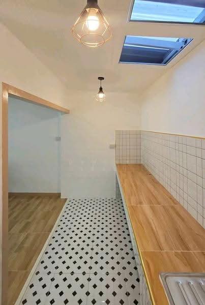 เพียง 1,590,000 บาท เท่านั้น บ้านสวย ตรงข้ามสวน หมู่บ้านมนวดี ถนนวัดลาดปลาดุก บางบัวทอง, nonthaburi, วัดลาดปลาดุก, Bang Khu Rat, Bang Bua Thong, Nonthaburi, 2 Bedrooms, 100 sqm, Townhouse For Sale, by บุษบากร (เจี๊ยบ), 500590882 - DDproperty.com