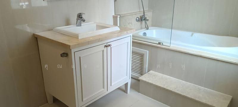 Baan Klang Krung Thonglor : บ้านกลางกรุงทองหล่อ, กรุงเทพ, 55 ซอยสุขุมวิท 55, คลองตันเหนือ, วัฒนา, กรุงเทพ, 400 ตร.ม., ทาวน์เฮ้าส์ ให้เช่า, โดย คุณแจง นวลศรีฟู, 500590901 - DDproperty.com