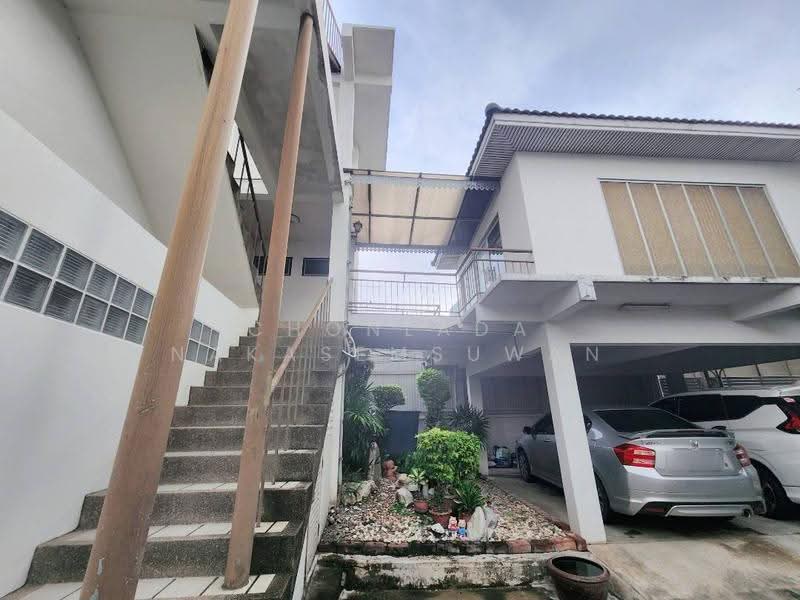 Office Ekamai_Sukhumvit71, bangkok, สุขุมวิท, Khlong Tan Nua, Watthana, Bangkok, , 500 sqm, Office Space For Sale, by Chonlada Nakasemsuwan, 500590913 - ขึ้นสำนักงานด้านหลัง เข้าชั้น2 ดาดฟ้าได้ - DDproperty.com