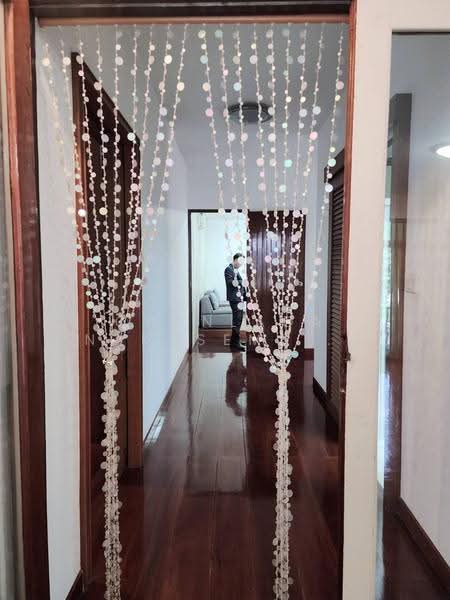 ออฟฟิศ/สำนักงาน เอกมัย_สุขุมวิท71, กรุงเทพ, สุขุมวิท, คลองตันเหนือ, วัฒนา, กรุงเทพ, 500 ตร.ม., สำนักงาน ขาย, โดย Chonlada Nakasemsuwan, 500590913 - ชั้น2 ซ้าย=ห้องนอน ; ขวา=ห้องน้ำ - DDproperty.com
