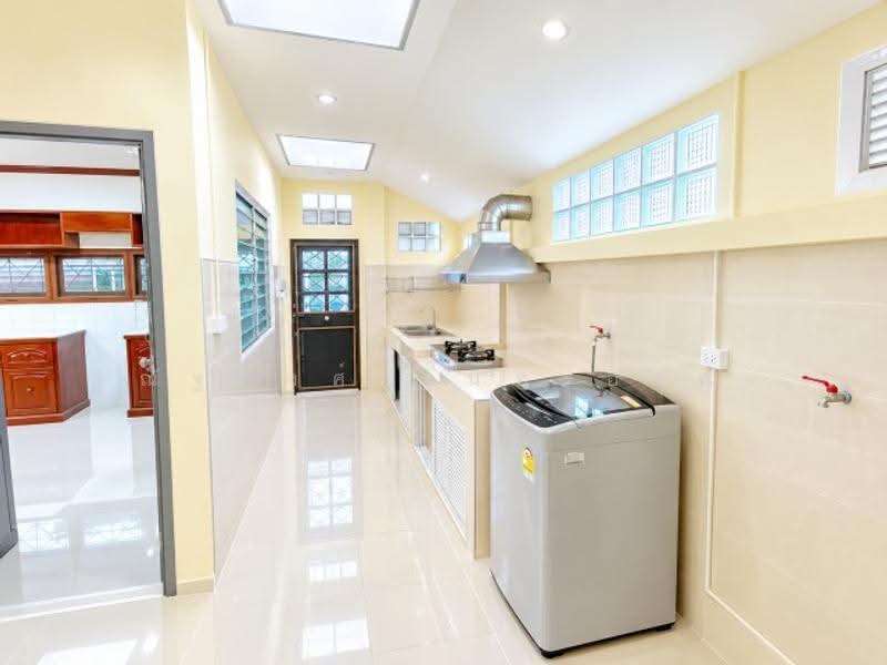 ไม่พบโครงการ, Bangkok, รัชดาภิเษก, Samsen Nok, Huai Khwang, Bangkok, 5 Bedrooms, 274 sqm, Single Detached House For Rent, by ณัฐพงศ์ สุนทรอรุณ, 500590945 - DDproperty.com