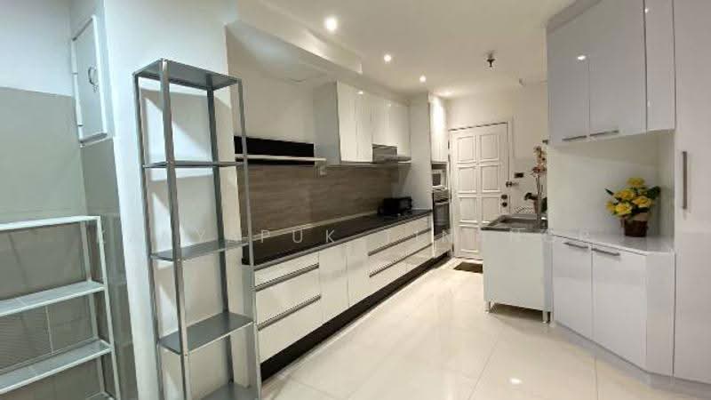 Fifty Fifth Tower, bangkok, 84 Soi Sukhumvit 55, Sukhumvit Road, Khlong Tan Nua, Watthana, Bangkok, 3 Bedrooms, 170 sqm, Condo For Rent, by Kanyapuk Tinanop, 500591022 - DDproperty.com