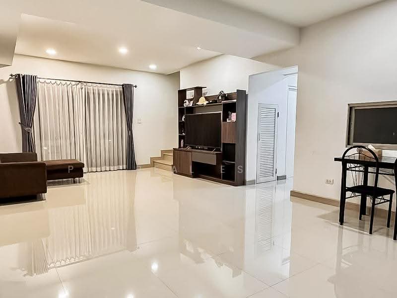 Modern 3 Bedroom House for Sale Rong Po East Pattaya, chon-buri, Nong Pru, Bang Lamung (Pattaya), Chon Buri (Pattaya), 3 Bedrooms, 156 sqm, Single Detached House For Sale, by PLC real estate, 500591158 - DDproperty.com