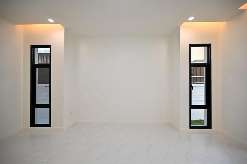 3 Bedroom Modern House for Sale Nern Plub Wan East Pattaya, Chon Buri (Pattaya), Nong Pru, Bang Lamung (Pattaya), Chon Buri (Pattaya), 3 Bedrooms, 220 sqm, Single Detached House For Sale, by PLC real estate, 500591174 - DDproperty.com