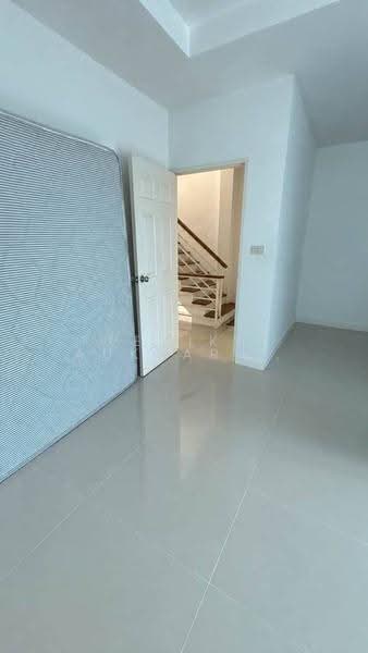 บ้าน 4-ห้องนอน, กรุงเทพ, วังทองหลาง, กรุงเทพ, 400 ตร.ม., บ้านเดี่ยว ขาย, โดย Pemika Aukkaraleekul, 500591198 - DDproperty.com