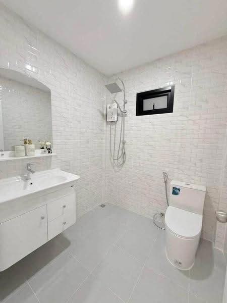 undefined, chon-buri, Nong Pru, Bang Lamung (Pattaya), Chon Buri (Pattaya), 3 Bedrooms, 204 sqm, Single Detached House For Sale, by Nattasak Poosuwan, 500591223 - DDproperty.com