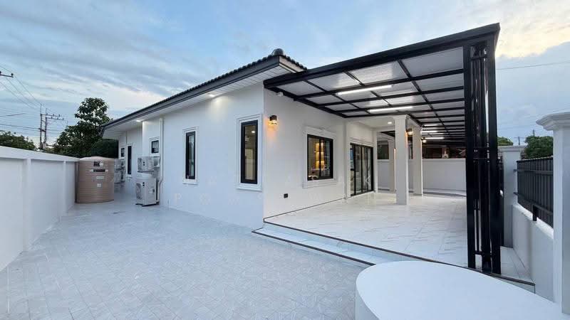 undefined, chon-buri, Nong Pru, Bang Lamung (Pattaya), Chon Buri (Pattaya), 3 Bedrooms, 288 sqm, Single Detached House For Sale, by Nattasak Poosuwan, 500591327 - DDproperty.com