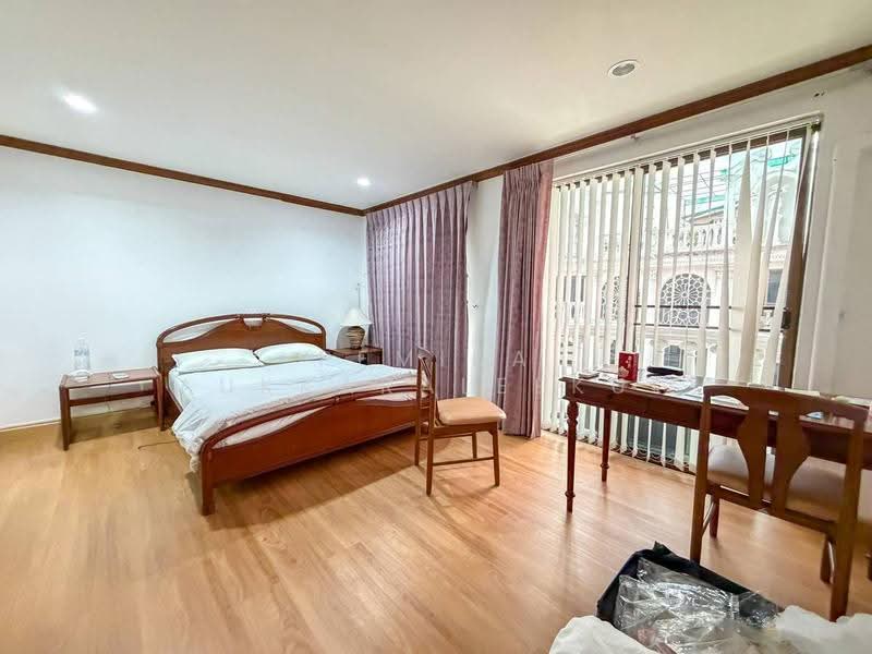 undefined, bangkok, Khlong Tan Nua, Watthana, Bangkok, 3 Bedrooms, 250 sqm, Townhouse For Sale, by Pemika Aukkaraleekul, 500591333 - DDproperty.com