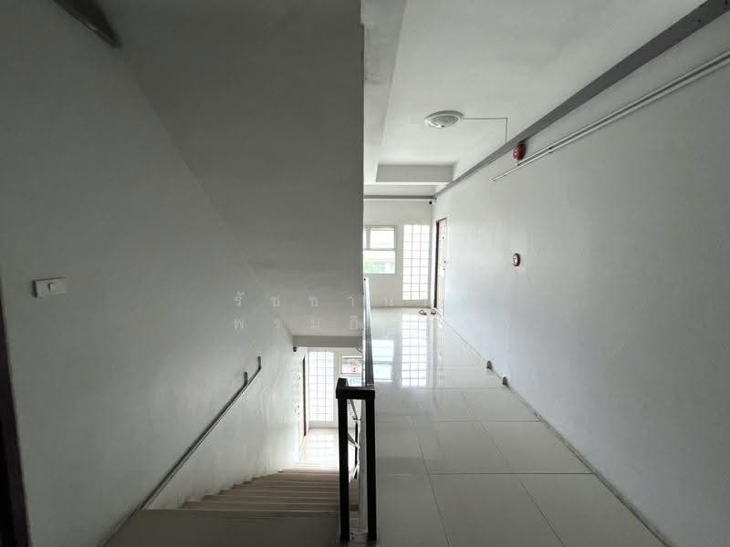 หอพัก, chon-buri, Surasak, Si Racha, Chon Buri (Pattaya), , 56 sqm, Shophouse For Sale, by รัชชานนท์ พรมอินทร์, 500591340 - DDproperty.com