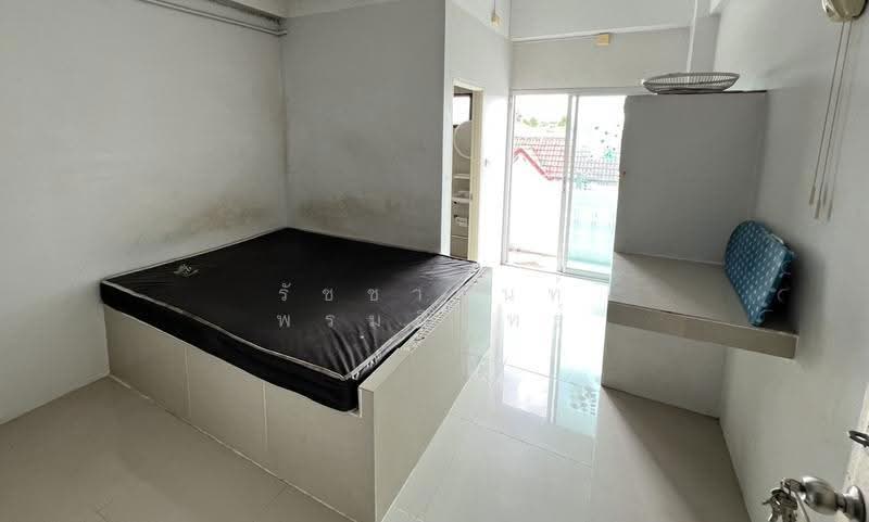หอพัก, chon-buri, Surasak, Si Racha, Chon Buri (Pattaya), , 56 sqm, Shophouse For Sale, by รัชชานนท์ พรมอินทร์, 500591340 - DDproperty.com