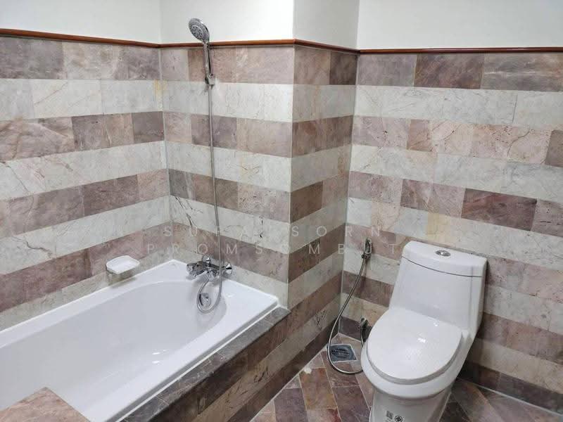 Sukhumvit Suite, bangkok, 19 Soi Sukhumvit 13, Khlongtoei Nua, Watthana, Bangkok, 1 Bedroom, 28 sqm, Condo For Rent, by Supatsorn Promsombut, 500591450 - DDproperty.com