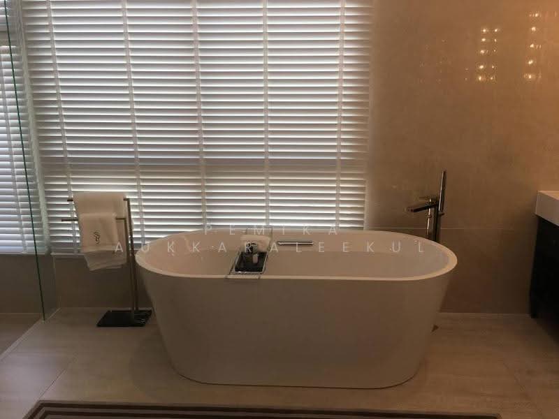 Lavista Prestige Village Ekkamai 10, bangkok, Soi Sukhumvit 63, Phra Kanong Nua, Watthana, Bangkok, 4 Bedrooms, 443 sqm, Single Detached House For Sale, by Pemika Aukkaraleekul, 500591473 - DDproperty.com