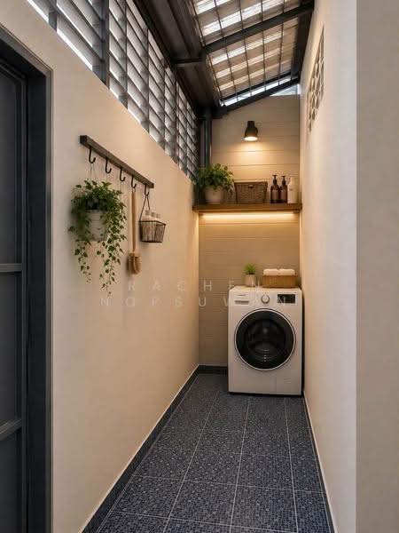 Urgent sale: Beautiful, newly renovated house in Khlong Hae. Features 3 bedrooms and comes, songkhla, Khlong Hae, Hat Yai, Songkhla, 3 Bedrooms, 80 sqm, Townhouse For Sale, by Rachen Nopsuwan, 500591586 - DDproperty.com