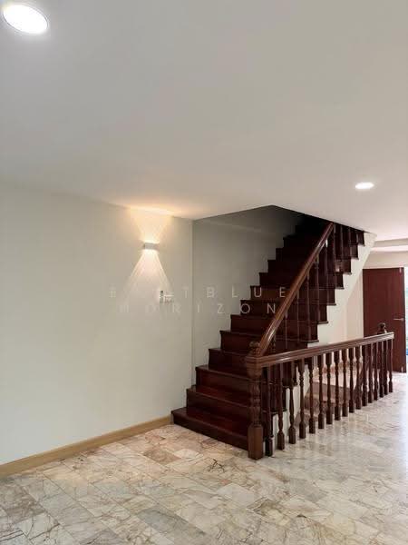 Townhouse Area BTS Saint Louis, กรุงเทพ, ยานนาวา, สาทร, กรุงเทพ, 280 ตร.ม., ทาวน์เฮ้าส์ ให้เช่า, โดย Eastblue Horizon, 500591666 - DDproperty.com