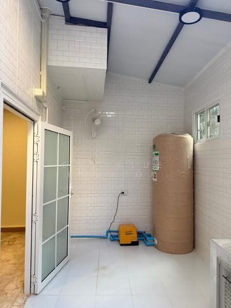 Townhouse Area BTS Saint Louis, กรุงเทพ, ยานนาวา, สาทร, กรุงเทพ, 280 ตร.ม., ทาวน์เฮ้าส์ ให้เช่า, โดย Eastblue Horizon, 500591666 - DDproperty.com
