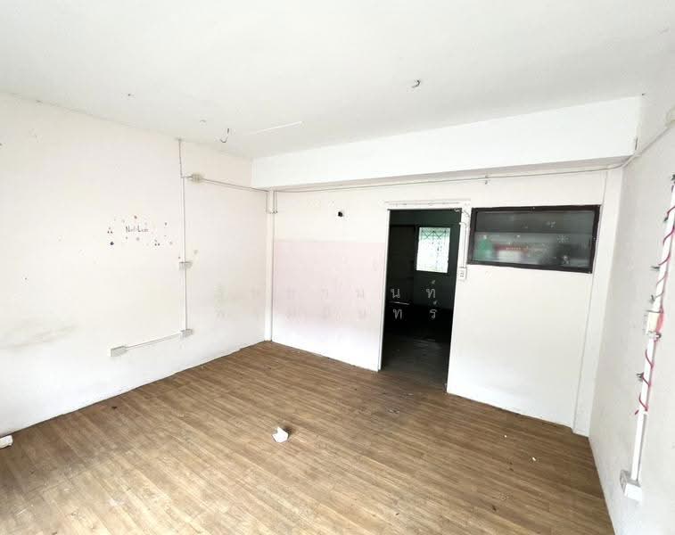 อาคารพาณิชย์ 3 ชั้น, chon-buri, Si Racha, Chon Buri (Pattaya), , 57 sqm, Shophouse For Sale, by รัชชานนท์ พรมอินทร์, 500591694 - DDproperty.com
