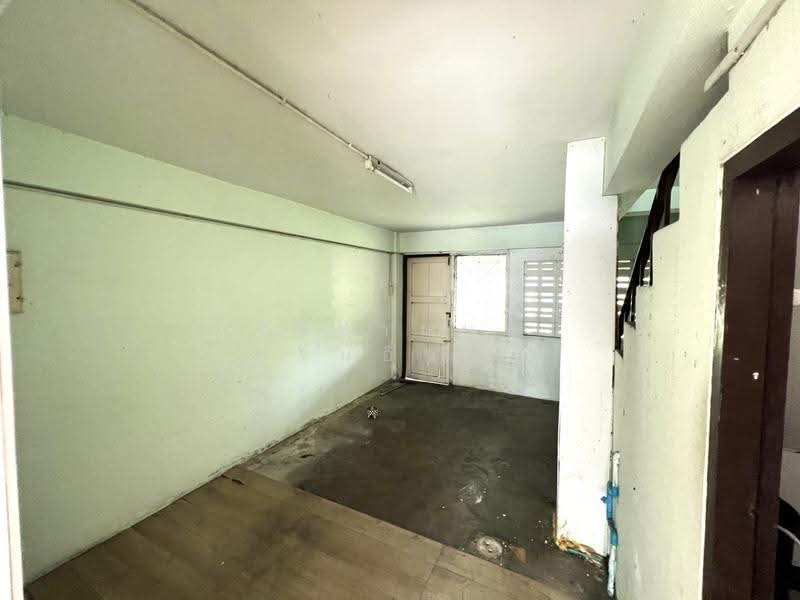 อาคารพาณิชย์ 3 ชั้น, chon-buri, Si Racha, Chon Buri (Pattaya), , 57 sqm, Shophouse For Sale, by รัชชานนท์ พรมอินทร์, 500591694 - DDproperty.com