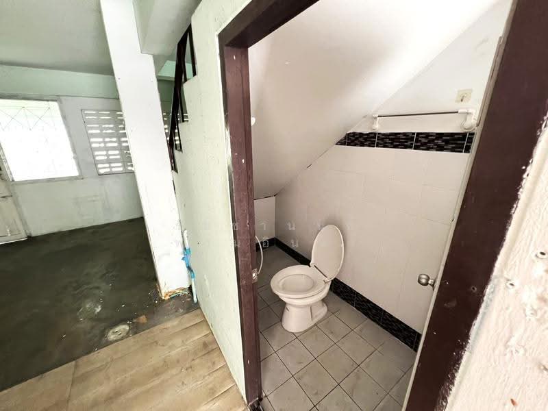 อาคารพาณิชย์ 3 ชั้น, chon-buri, Si Racha, Chon Buri (Pattaya), , 57 sqm, Shophouse For Sale, by รัชชานนท์ พรมอินทร์, 500591694 - DDproperty.com