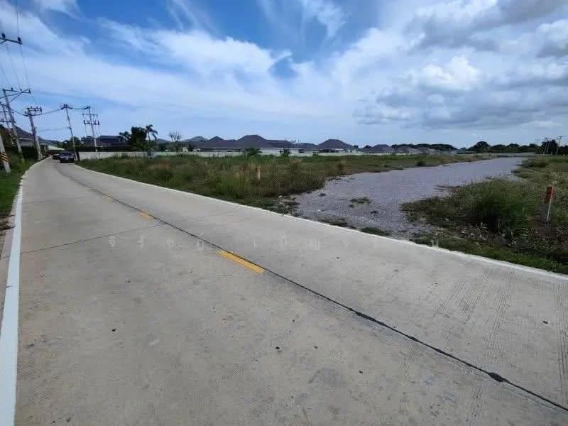 1-0-0 Rai | Corner Home Building Plot Located in popular high growth area, prachuap-khiri-khan, Hin Lek Fai, Hua Hin, Prachuap Khiri Khan, , 1,600 sqm, Land For Sale, by จิรัชฎ์ เบ็ญจรัตน์, 500591708 - DDproperty.com