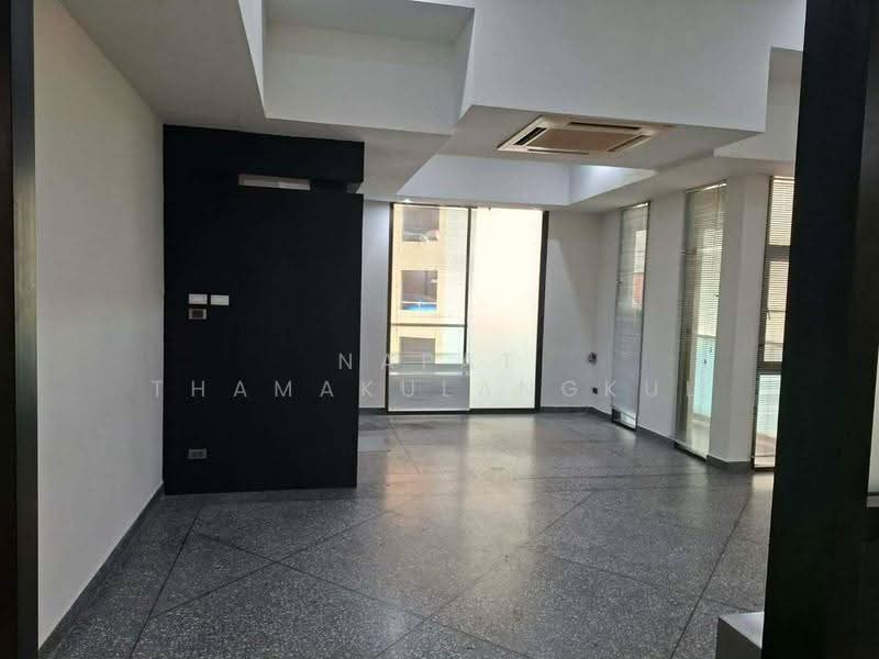 The Winning Tower, bangkok, 958 Sukhumvit 71 Road, Khlong Tan Nua, Watthana, Bangkok, 5 Bedrooms, 350 sqm, Condo For Sale, by Napat Thamakulangkul, 500591997 - DDproperty.com