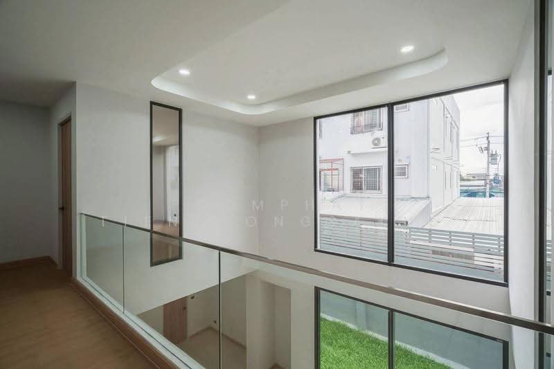 4-BR House, bangkok, Khlong Song Ton Nun, Lat Krabang, Bangkok, 4 Bedrooms, 400 sqm, Single Detached House For Sale, by Poomphat Tienthongsakul, 500592001 - DDproperty.com