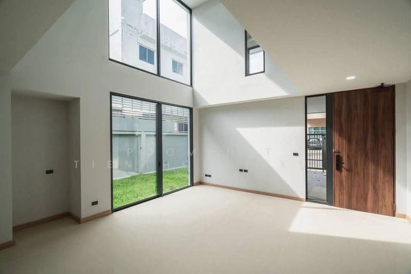 4-BR House, bangkok, Khlong Song Ton Nun, Lat Krabang, Bangkok, 4 Bedrooms, 400 sqm, Single Detached House For Sale, by Poomphat Tienthongsakul, 500592001 - DDproperty.com