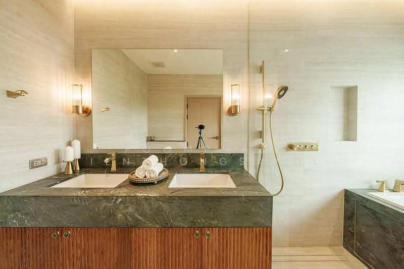 4-BR Townhouse, bangkok, Huai Khwang, Bangkok, 4 Bedrooms, 380 sqm, Townhouse For Sale, by Poomphat Tienthongsakul, 500592027 - DDproperty.com