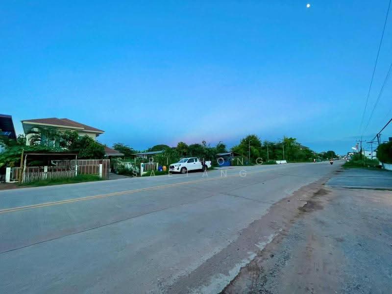 House 100 sq.wa 4 Beds 3 Baths located on main road in Moo Mon, Mueang Udon Thani, udon-thani, Mu Mon, Muang Udon Thani, Udon Thani, 4 Bedrooms, 195 sqm, Single Detached House For Sale, by Sirithong Saetang, 500592289 - DDproperty.com