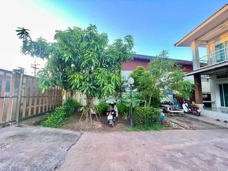House 100 sq.wa 4 Beds 3 Baths located on main road in Moo Mon, Mueang Udon Thani, udon-thani, Mu Mon, Muang Udon Thani, Udon Thani, 4 Bedrooms, 195 sqm, Single Detached House For Sale, by Sirithong Saetang, 500592289 - DDproperty.com