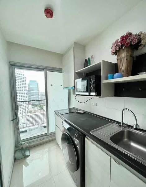 Life Ratchadapisek, bangkok, 279 Ratchadapisaek Road, Huai Khwang, Bangkok, 2 Bedrooms, 46 sqm, Condo For Rent, by Thananith Ittitulyapong, 500592312 - DDproperty.com