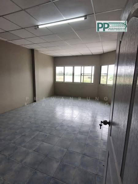 CODE:PP1-W1353-0926 ให้เช่าโรงงาน โกดัง(เพิ่งรีโนเวท) พื้นที่ใช้สอยภายในอาคารประมาณ 740ตรม ผังสีชมพู, samut-sakhon, Khok Kham, Muang Samut Sakhon, Samut Sakhon, , 740 sqm, Warehouse/Factory For Rent, by PRAWANRUNG KRAHOMWONG, 500592499 - DDproperty.com
