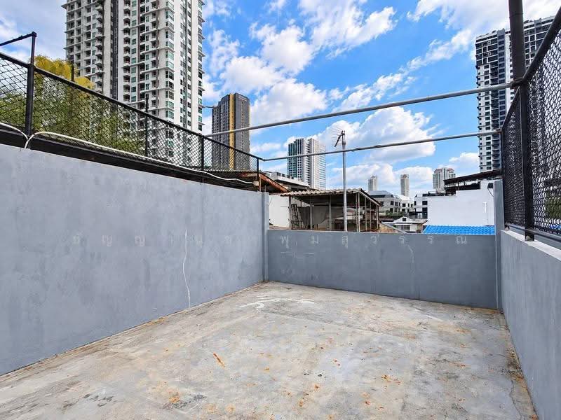 ขาย ตึก 2 คูหา ทำเลเจริญนคร 12 เข้าซอยเพียง 150 เมตร ใกล้ BTS G2 เจริญนคร พร้อม Rooftop วิวไอคอนสยาม, กรุงเทพ, คลองต้นไทร, คลองสาน, กรุงเทพ, 168 ตร.ม., ตึกแถว-อาคารพาณิชย์ ขาย, โดย ชัญญานุช พุ่มสุวรรณ, 500592502 - DDproperty.com