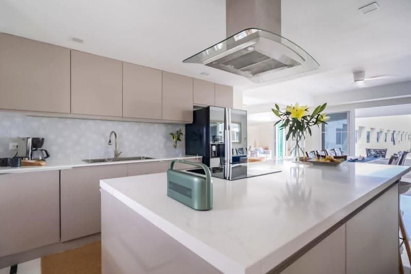 Somphong Condotel, chon-buri, Soi Na Jomtien 24, Na Chom Thian, Sattahip, Chon Buri (Pattaya), 4 Bedrooms, 361 sqm, Condo For Rent, by PLC REAL ESTATE, 500592828 - DDproperty.com