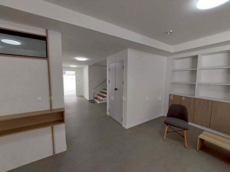 Home office 4 ชั้น @ ปรีดี 14, bangkok, สุขุมวิท 71 (ปรีดีฯ 14), Phra Kanong Nua, Watthana, Bangkok, , 400 sqm, Shophouse For Sale, by Phakakarn Sae-chung, 500592844 - DDproperty.com