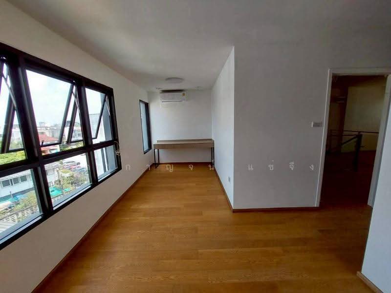 Home office 4 ชั้น @ ปรีดี 14, bangkok, สุขุมวิท 71 (ปรีดีฯ 14), Phra Kanong Nua, Watthana, Bangkok, , 400 sqm, Shophouse For Sale, by Phakakarn Sae-chung, 500592844 - DDproperty.com