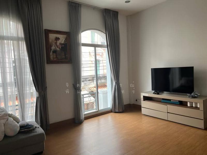 Baan Klangmuang Grand De Paris Ratchada, bangkok, Pradit Manutham Road, Wang Thonglang, Bangkok, 4 Bedrooms, 250 sqm, Townhouse For Rent, by จิตราภรณ์ พิมพ์จันทร์, 500592992 - DDproperty.com
