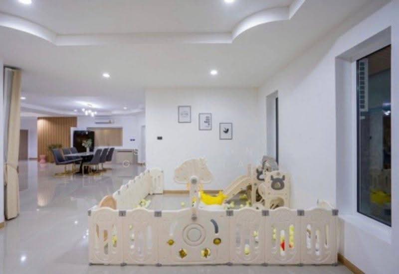 4-BR Villa, chon-buri, Nong Pla Lai, Bang Lamung (Pattaya), Chon Buri (Pattaya), 4 Bedrooms, 252 sqm, Villa For Sale, by Siwanon Gosachan, 500593014 - DDproperty.com