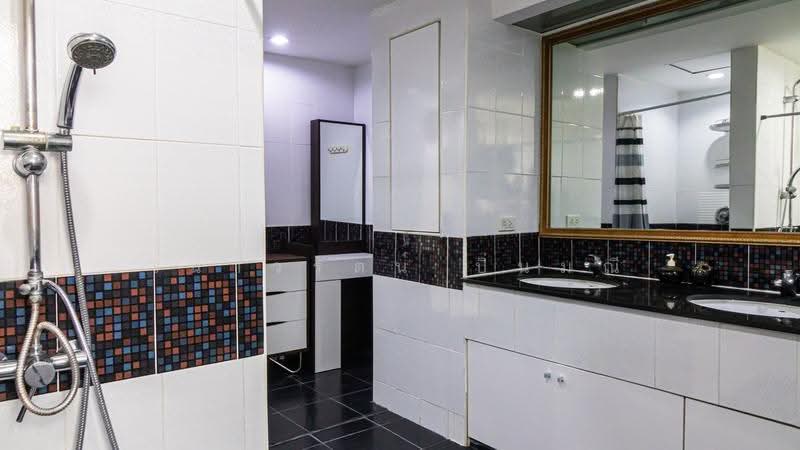 President Park Sukhumvit 24, bangkok, 99 Sukhumvit 24 Alley, Khlongtoei Nua, Watthana, Bangkok, 3 Bedrooms, 265 sqm, Condo For Rent, by เนาวรัตน์ ปิ่นมณี, 500593086 - DDproperty.com