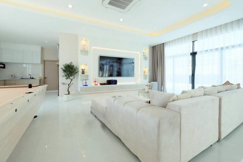 5-BR Villa, chon-buri, Bang Sa-re, Sattahip, Chon Buri (Pattaya), 5 Bedrooms, 550 sqm, Villa For Sale, by Siwanon Gosachan, 500593320 - DDproperty.com