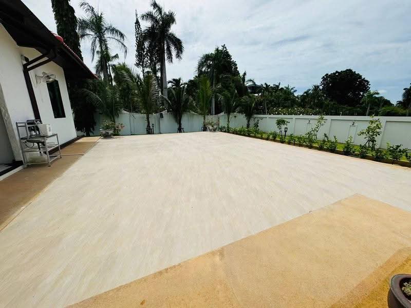 Paradise Villa 1 & 2, chon-buri, Nong Pru, Bang Lamung (Pattaya), Chon Buri (Pattaya), 8 Bedrooms, 1,000 sqm, Villa For Sale, by Vikrant Kokar, 500593382 - DDproperty.com
