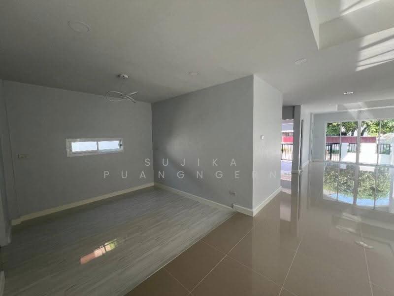 3-BR House, chon-buri, Huai Kapi, Muang Chon Buri, Chon Buri (Pattaya), 3 Bedrooms, 204 sqm, Single Detached House For Sale, by Sujika Puangngern, 500593440 - DDproperty.com